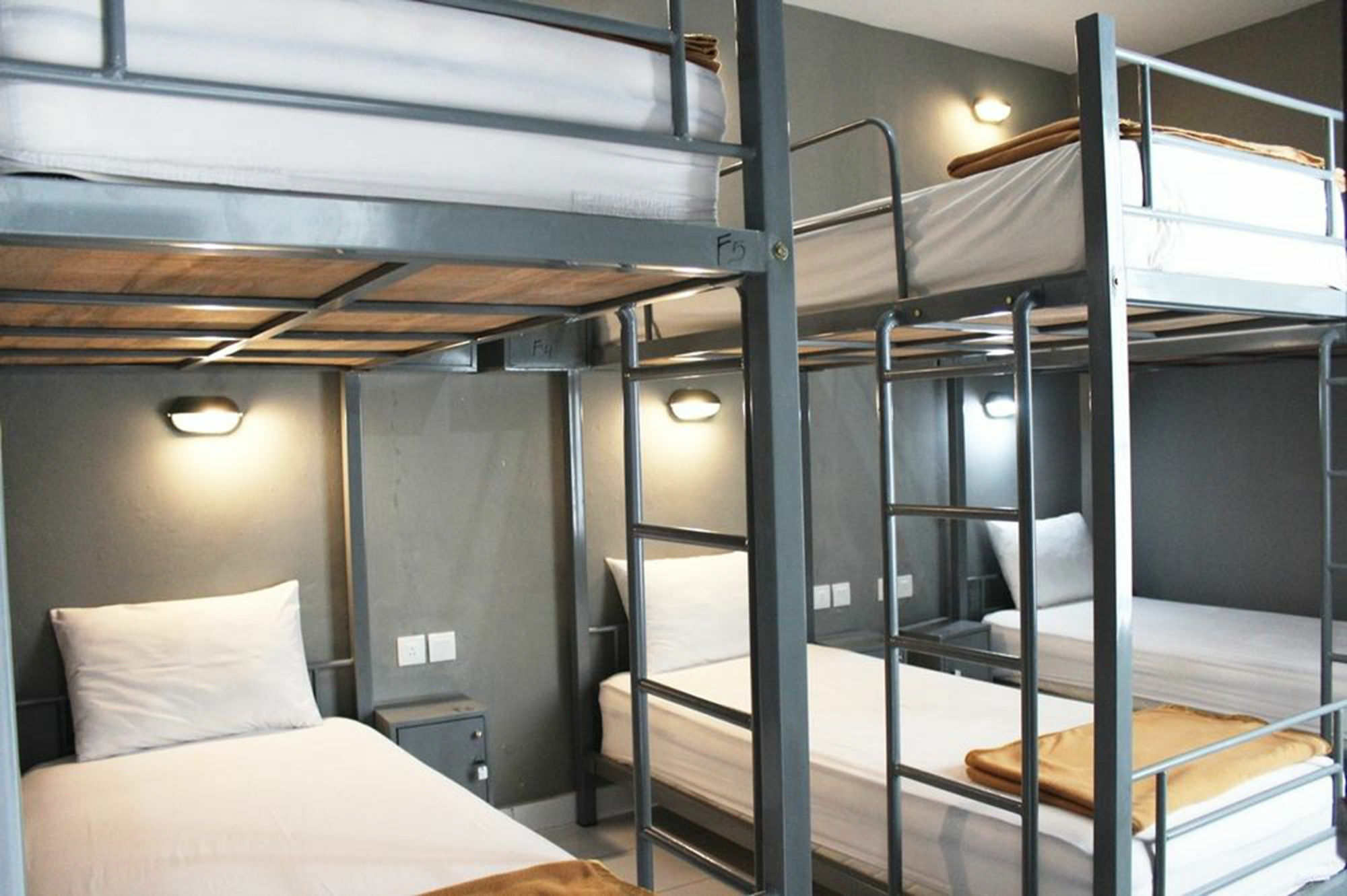 Kuta Beach Hostel Екстериор снимка