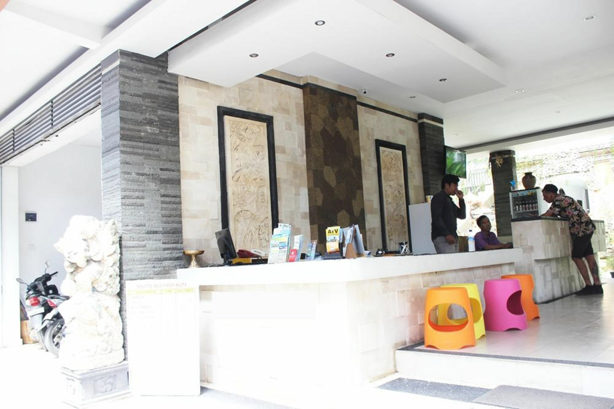 Kuta Beach Hostel Екстериор снимка