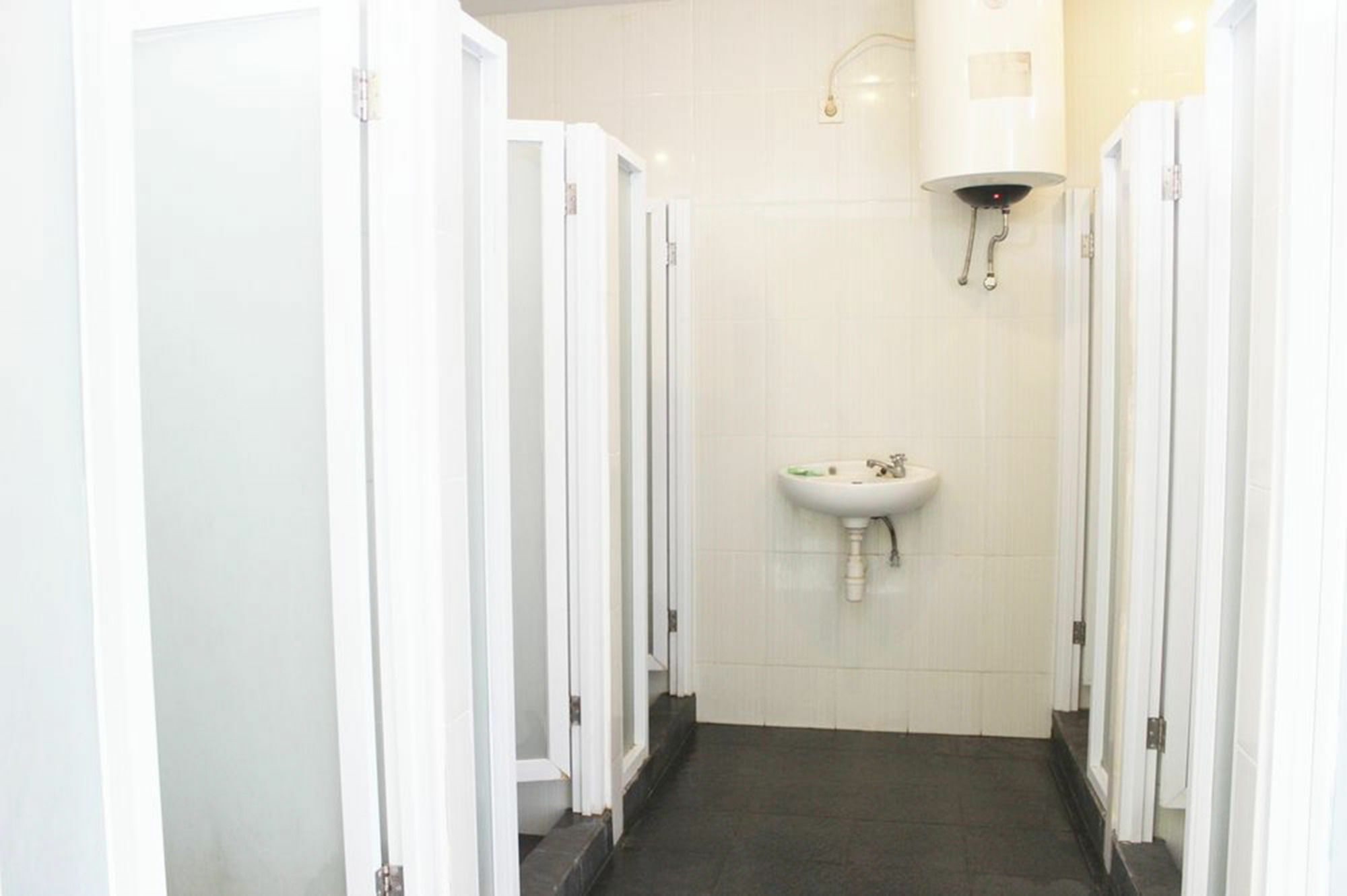 Kuta Beach Hostel Екстериор снимка