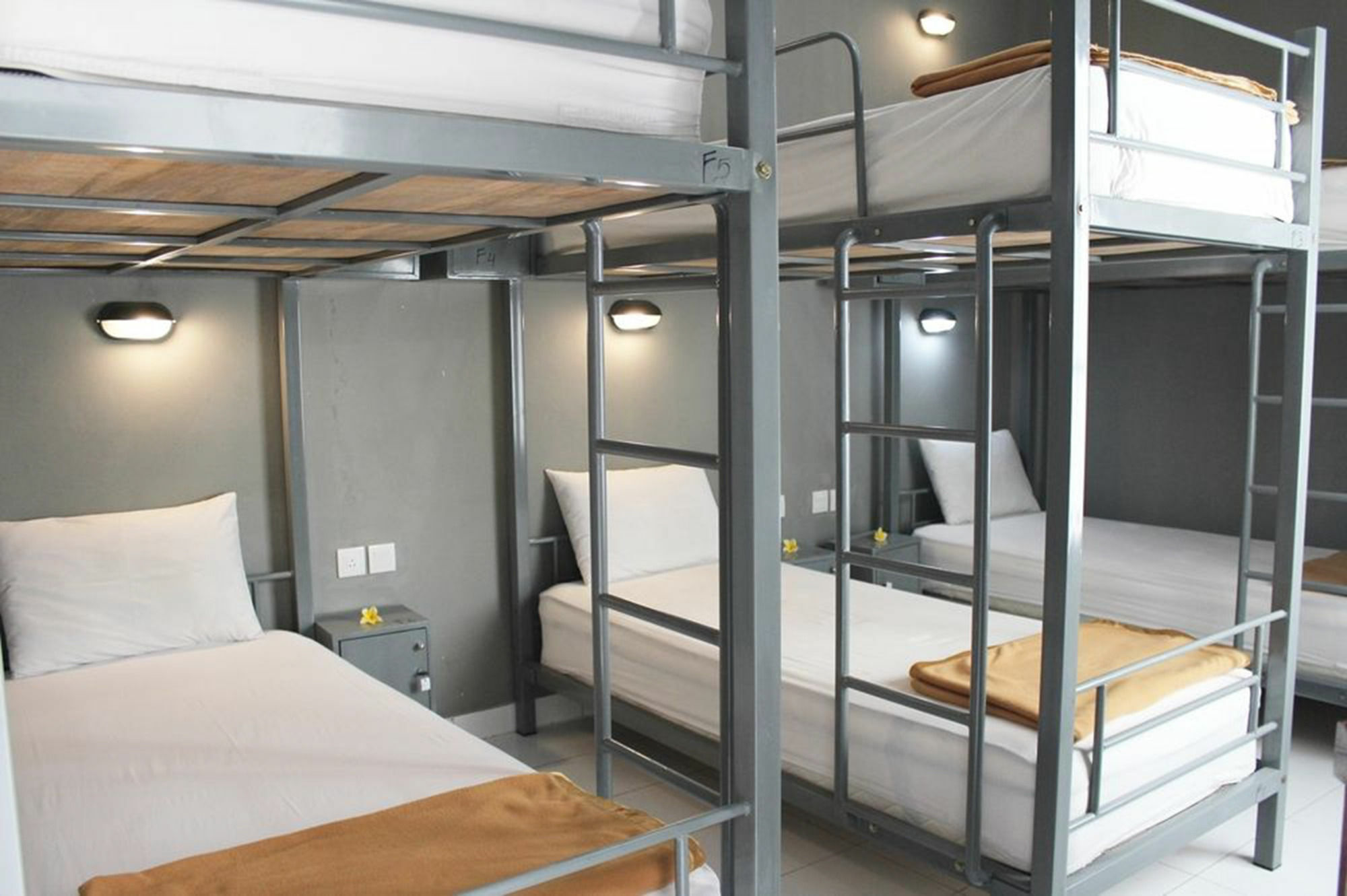 Kuta Beach Hostel Екстериор снимка