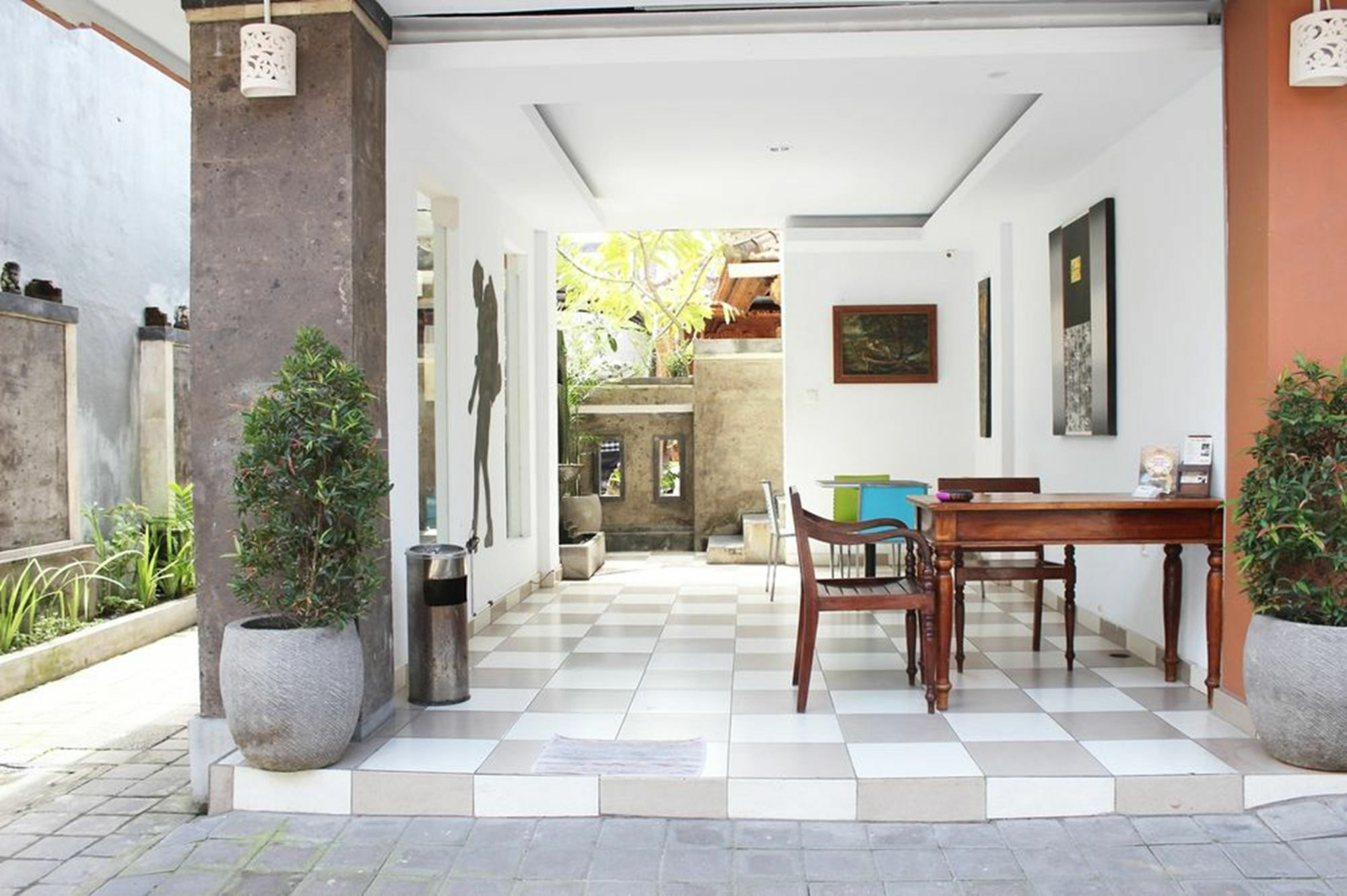 Kuta Beach Hostel Екстериор снимка