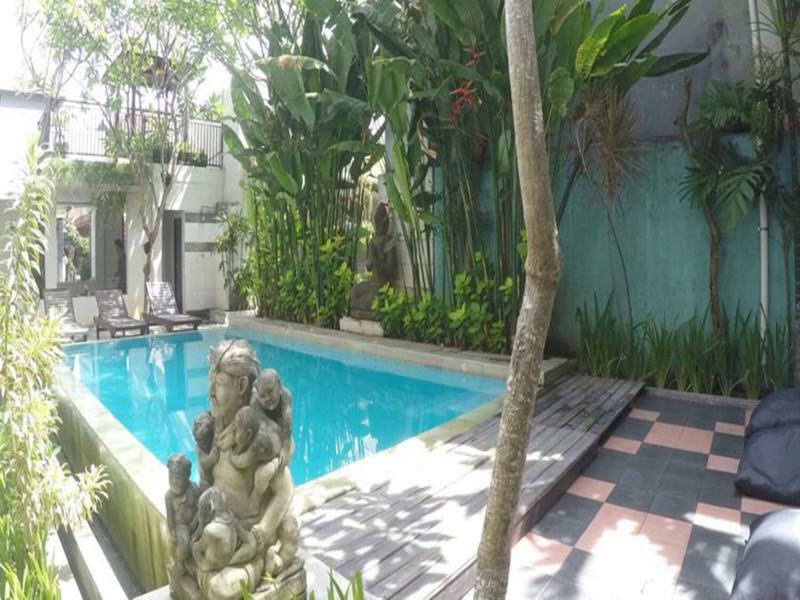 Kuta Beach Hostel Екстериор снимка